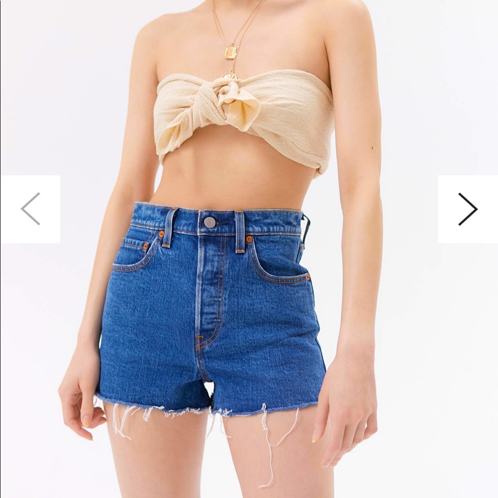 Levi’s Ribcage Denim Short in Charles Erosion Blue